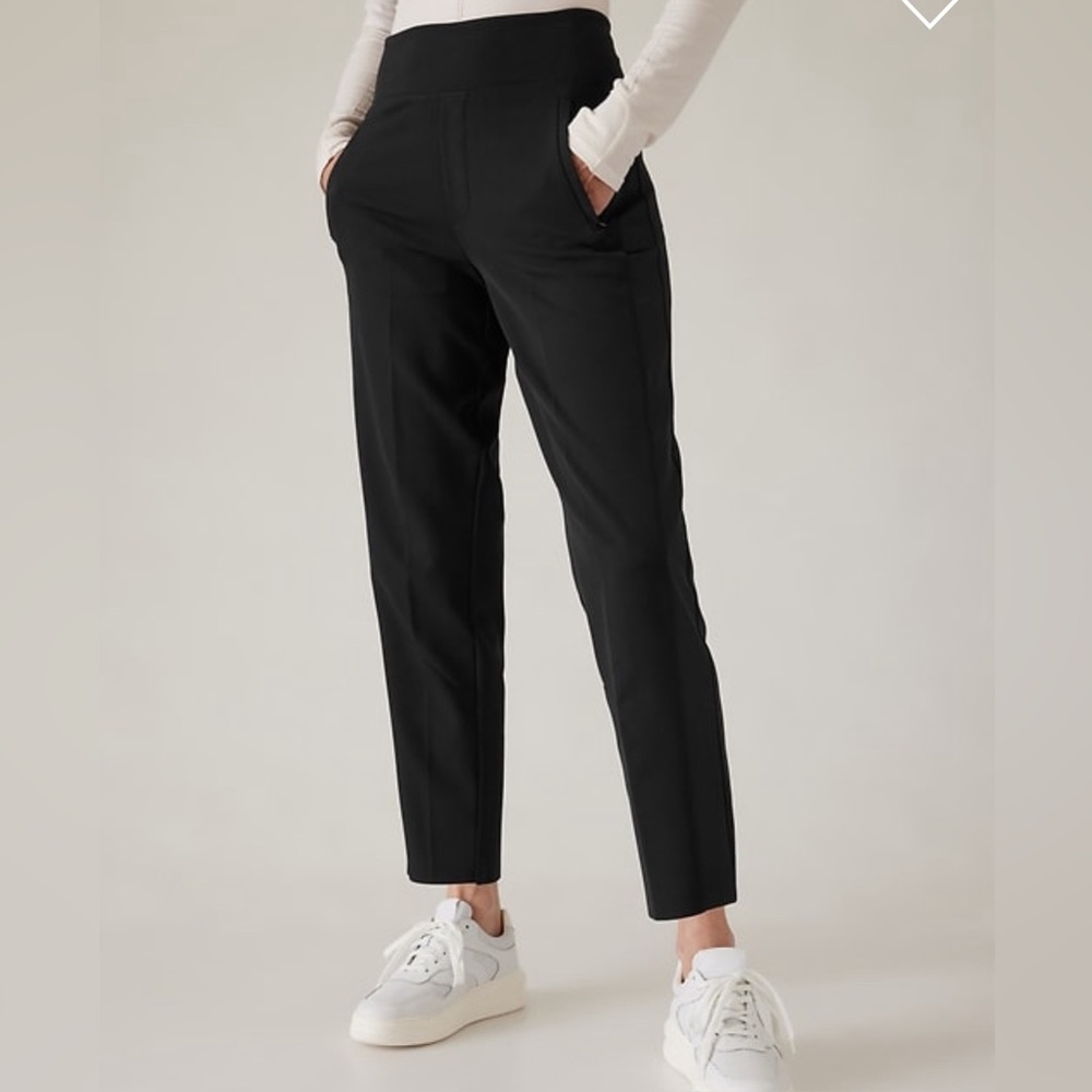 NWT’s Athleta Satin Stripe Pant